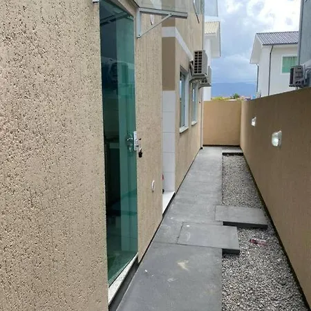 Apartamento Na Ponta Do Papagaio Com Dois Quartos Completo! A Apenas 2 Quadras Do Mar! Palhoca Exterior photo